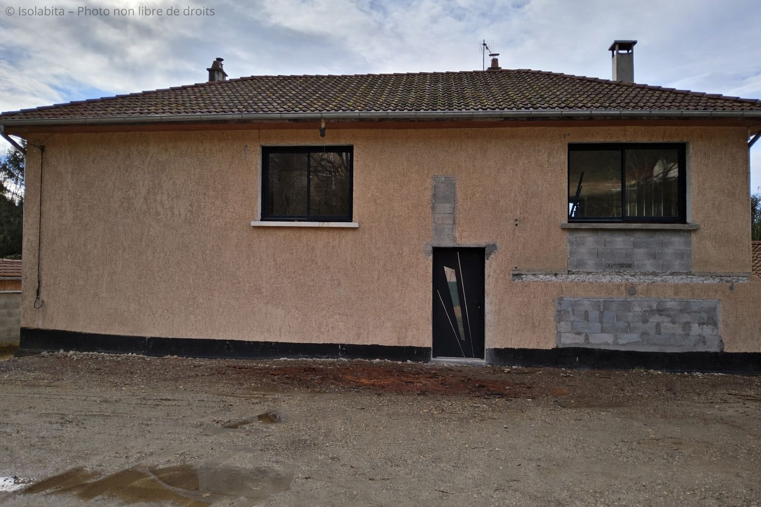 avant-travaux-ITE-et-menuiseries-villa-Diemoz-38790