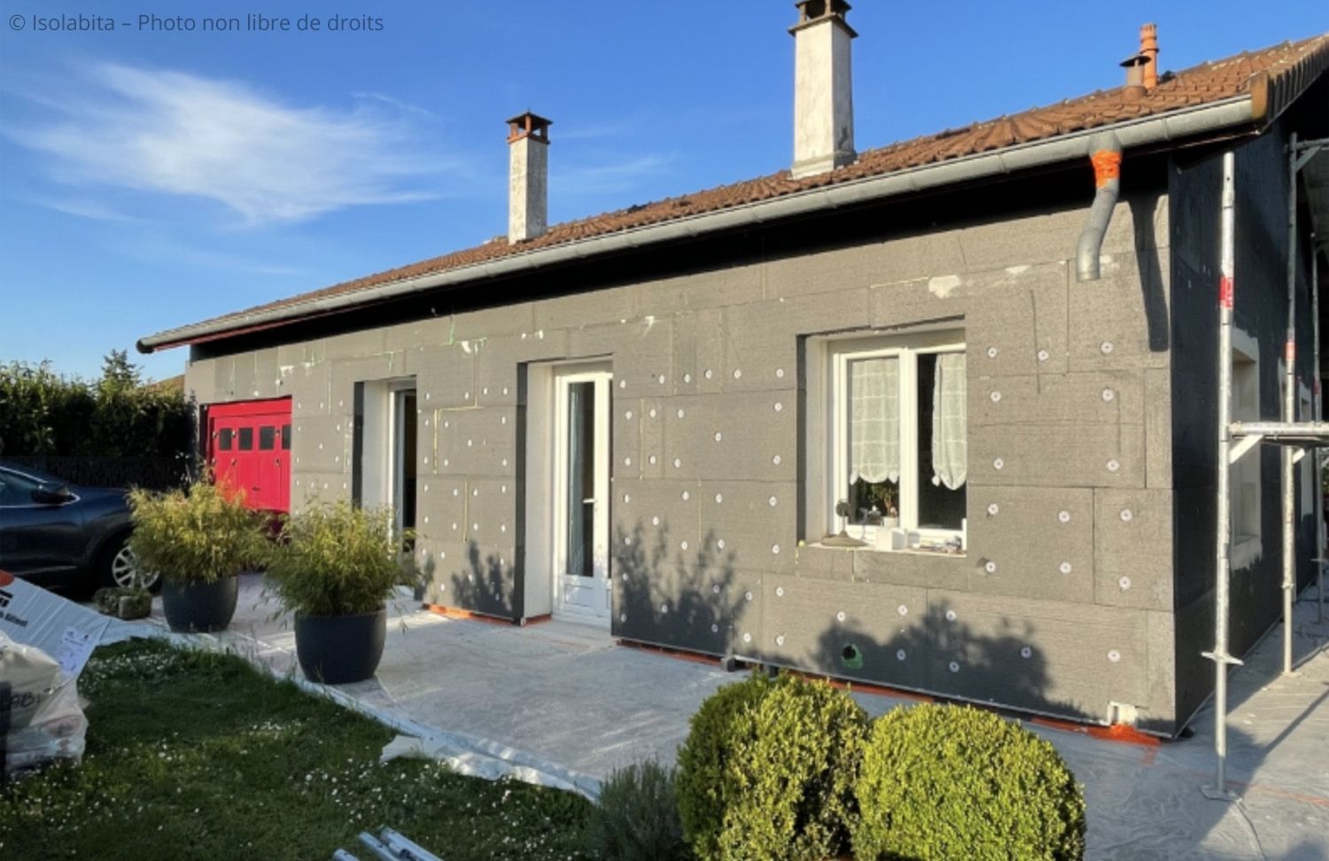 Maison avant travaux d’isolation thermique par l’extérieur à Saint-Quentin-Fallavier